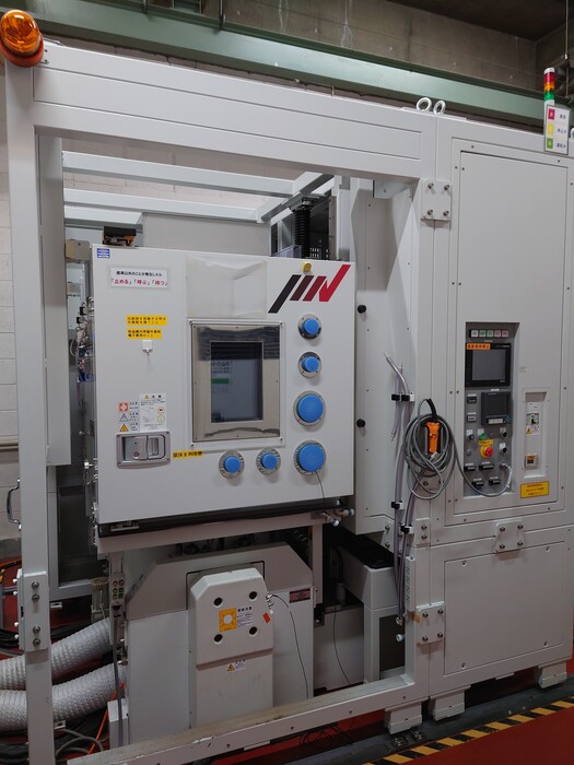 複合振動試験機の画像1