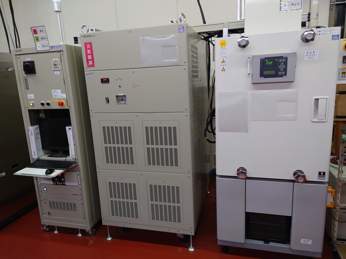 充放電試験機（東洋システム(株)　TOSCAT3200）の画像1