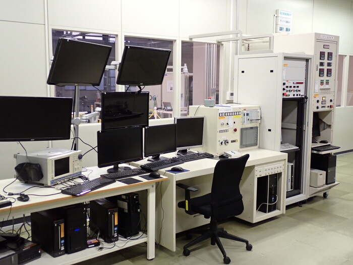 インバータモータ評価装置(モータダイナモ)の画像1