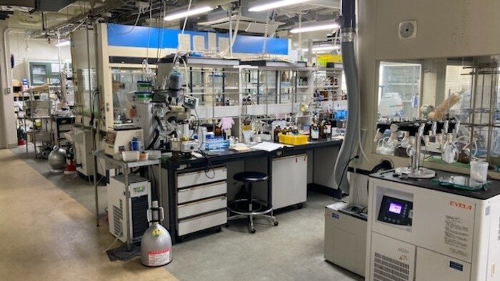 【大阪】ペプチド合成からアミノ酸の組成分析が完結できる大学のラボ（産学連携先）の画像1