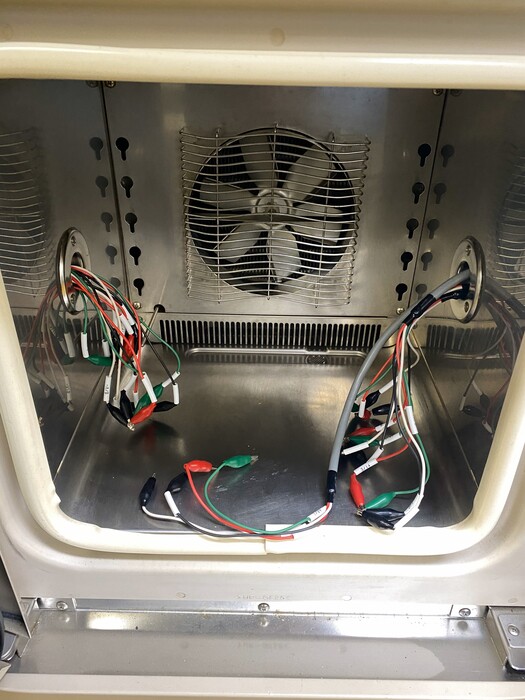 【大阪】リチウムイオン電池・キャパシタ等の二次電池の試作・実験・評価ができるレンタルラボ。グローブボックスや理化学機器、塗工機・プレス機等を完備しています。の画像2