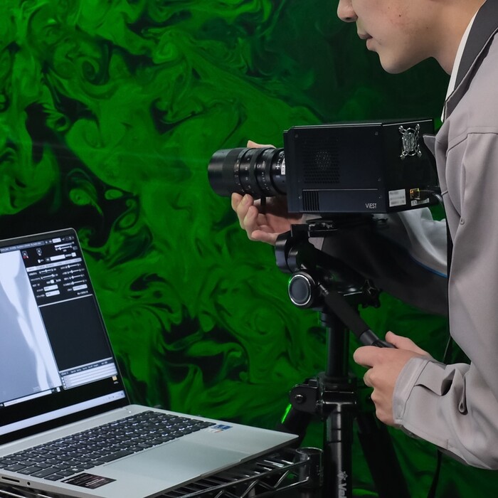 クリーンルームにおける微粒子可視化撮影の画像1