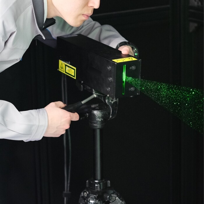 クリーンルームにおける微粒子可視化撮影の画像2