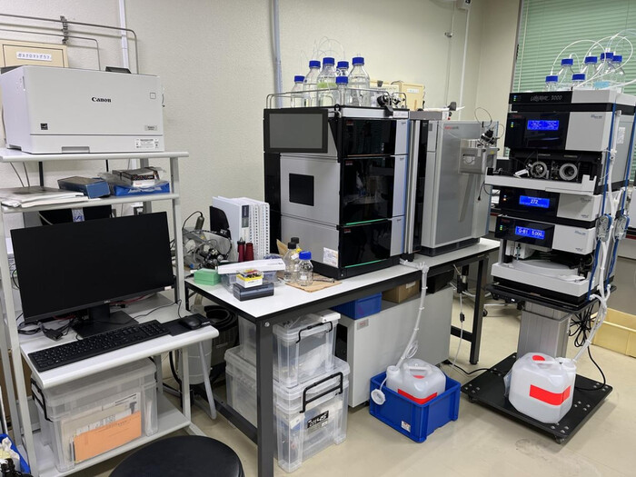 超高速液体クロマトグラフ＋質量 分析計（高分解能）による測定の画像1